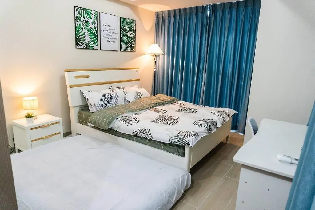 A2J Luxury 3Br Uptown Balcony Bgc Suite Near Mall Manila