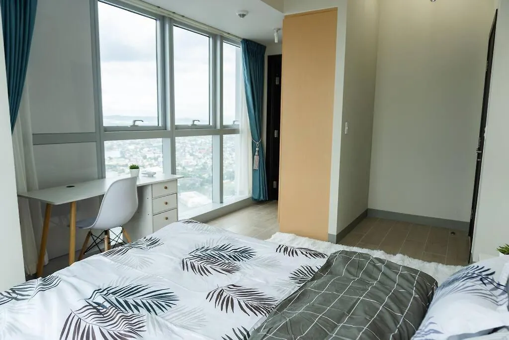 A2J Luxury 3Br Uptown Balcony Bgc Suite Near Mall Manila Apartment