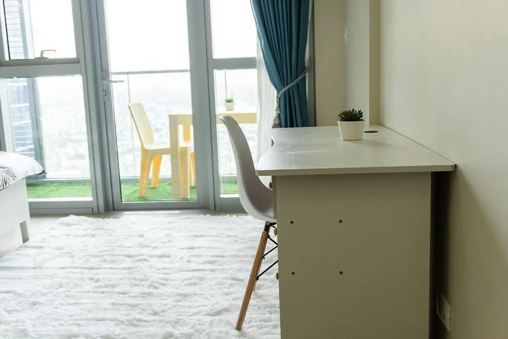 A2J Luxury 3Br Uptown Balcony Bgc Suite Near Mall Manila Philippines