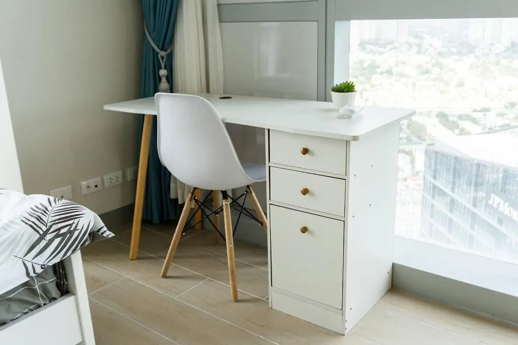 A2J Luxury 3Br Uptown Balcony Bgc Suite Near Mall Manila Philippines