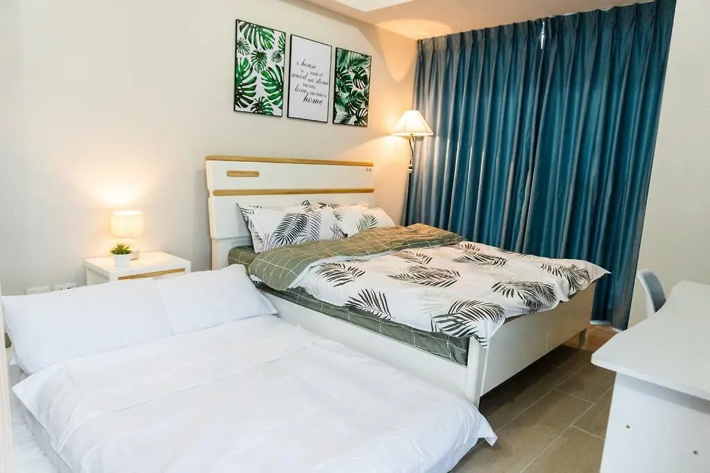 A2J Luxury 3Br Uptown Balcony Bgc Suite Near Mall Manila 0*,  Philippines